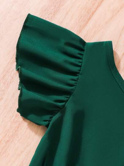 SHEIN Glamorique Kids فستان شباب للفتيات أخضر جميل بأكمام كاب ذو كتف واحد مزين بكشكشة مع تنورة شبكية وحزام