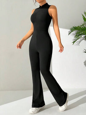 SHEIN EZwear بدلة قصيرة نسائية مع طوق واقف وسحاب أمامي بلون سادة
