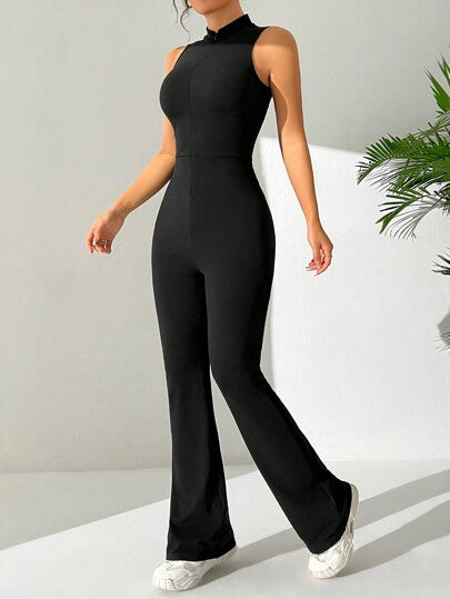 SHEIN EZwear بدلة قصيرة نسائية مع طوق واقف وسحاب أمامي بلون سادة