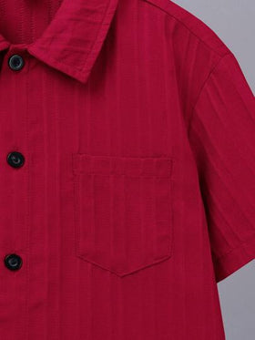 SHEIN قميص قصير الأكمام عارض للأولاد من العمر 9-14 سنة