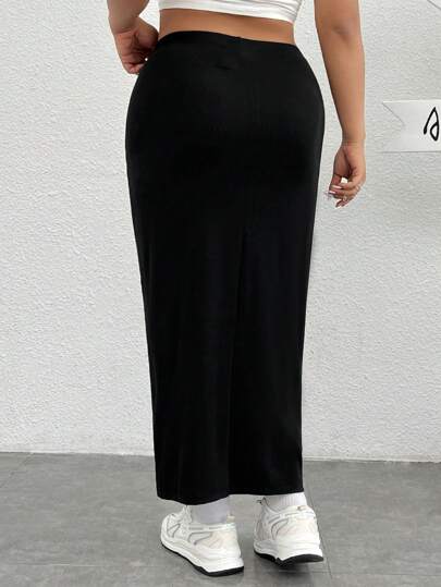 SHEIN EZwear تنورة نسائية سوداء محتشمة ضيقة على الركبة بمقاس زائد ومصنوعة من الصوف الناعم