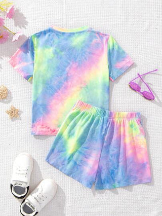 EZwear طقم تي شيرت وشورت 2 قطعة بياقة مستديرة وأكمام قصيرة للنساء بنمط الصبغ بالربط والرسم القلبي كاجوال للصيف