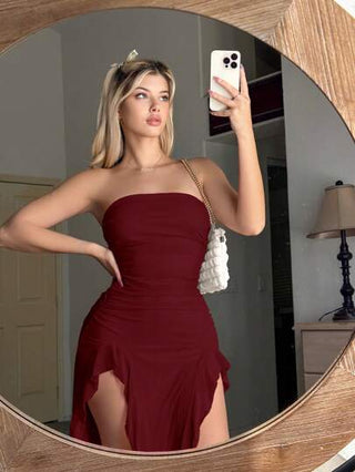 Sweetina فستان أسيمتري الذيل بلا أشرطة لون أحادي