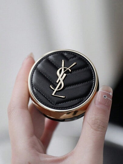 Yves Saint Laurent وحدة YSL [ميني] وسادة إنكر دو بو لومينوس ماتي أساس وسادة #20 5 جرام / ملمس كريمي ، تغطية عالية ، مكياج طويل الأمد. / أساس وسادة ماتي طويل الأمد لمدة 24 ساعة مع فوائد العناية بالبشرة.