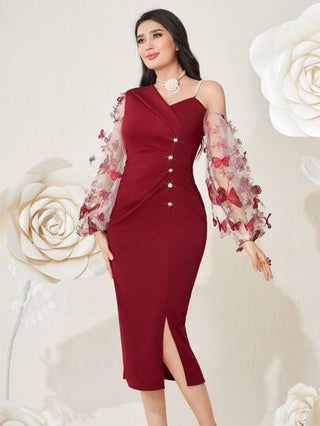 Modelyn فستان سهرة طويل من الشبك المنسوج بطرز الفراشة باللون البوردو الأحمر مع تفاصيل انسيابية