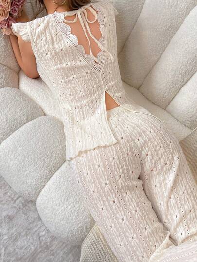 SHEIN مجموعة بيجاما نسائية مزينة بدانتيل للظهر، تصميم خلفي عاري وشريط مربوط
