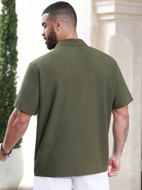 Manfinity Homme قميص أخضر سادة بأزرار وأكمام قصيرة و، مثالي للعمل والاستخدام اليومي
