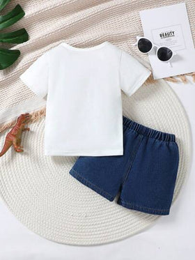 SHEIN Vintaside Kids طقم بلوزة طبعة رسالة الديناصورات وشورت جينز للأولاد