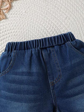 SHEIN Vintaside Kids طقم بلوزة طبعة رسالة الديناصورات وشورت جينز للأولاد