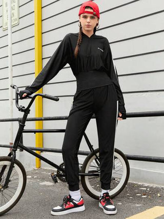 SHEIN Sports بدلة رياضية نسائية للجري بثقب إبهام وجانب متباين