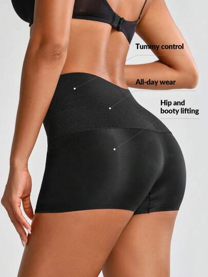 Shape ملابس داخلية نسائية بتصميم بسيط و بخصر عالٍ للإعتناء بقوام المرأة