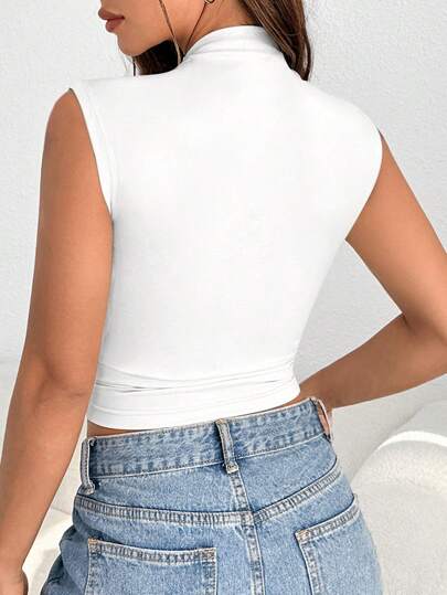 EZwear البلوزة بدون أكمام للنساء محبوكة بياقة عالية لون سادة للصيف
