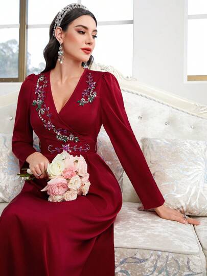 فساتين حريمي Modelyn فستان سهرة طويل مزين بالماس ذو رقبة على شكل حرف V وخصر مشدود باللون الأحمر الزهري