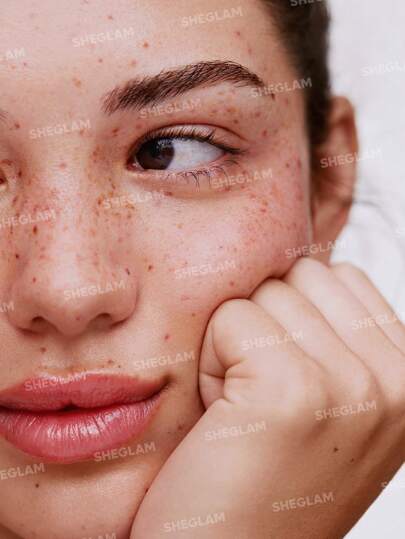 SHEGLAM لون Freck Please Freckle Tint-Tan Smudge Tint مقاوم للماء يدوم طويلاً طبيعي متعدد الاستخدامات سائل تحديد الوجه الناعم مكياج وعيد الميلاد والشتاء تحديد الوجه والبرونزر عيد الأب التخرج عيد الميلاد العطلة الربيع الصيف Y2K فاخر أزياء مكياج...