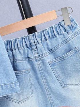 SHEIN مجموعة سترة وشورت دنيم لولد في المرحلة الانتقالية مع غطاء رأس
