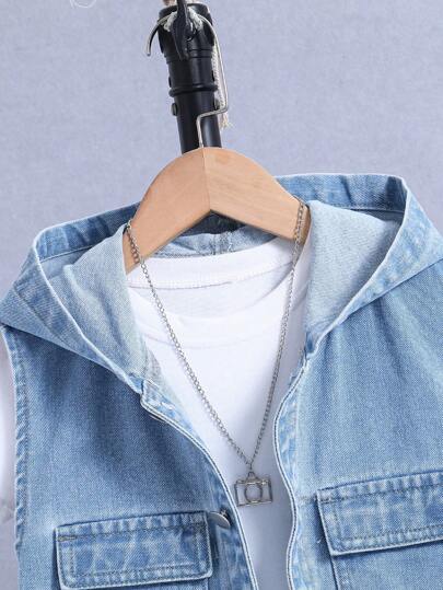 SHEIN مجموعة سترة وشورت دنيم لولد في المرحلة الانتقالية مع غطاء رأس