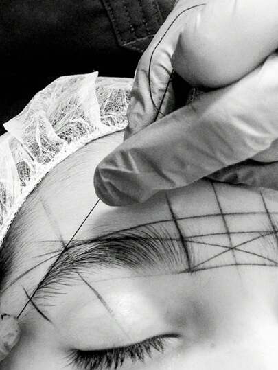علبة 1 أداة قياس رسم تصميم خط مساعد لتقنية المكياج الدائم المتماثل بطول 10م