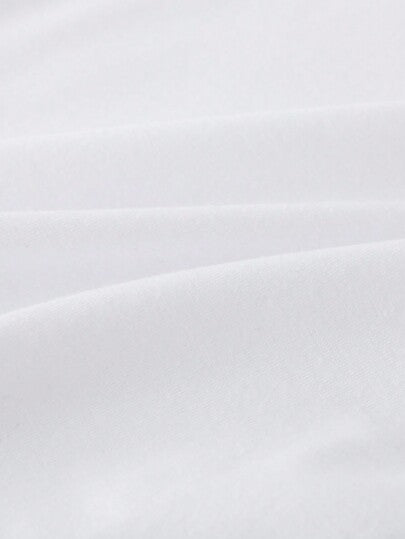 SHEIN Vacaura تي شيرت قطني رجالي لفترة الطفولة المتوسطة مطبوع عليه حرف أساسي بياقة دائرية وأكمام قصيرة