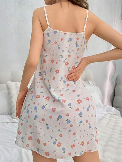 FloralLove فستان نوم بحمالات رفيعة مطبوع بنقشة زهور