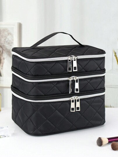 حقيبة تخزين مستحضرات التجميل ذات القسم الثلاثي الكبيرة والسعة الكبيرة للسفر ، مادة القماش الأسود متعددة الاستخدامات و عملية للاستخدام المنزلي و السفر، موضة اللون والأسلوب