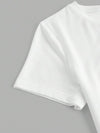 EZwear تي شيرت نسائي بيضاء عارضة الرقبة الدائرية العصرية نحيلة مطبوع عليها قطة مخططة بأبيض وأسود وعبارة 'القط هو أفضل صديق'، مناسب لفصل الصيف