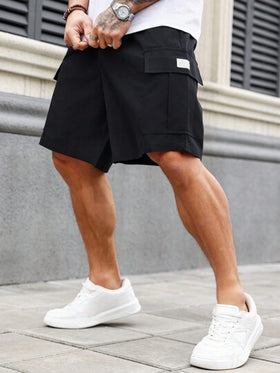 Manfinity Homme شورت بجيوب للرجال المقاسات الكبيرة بتصميم بسيط، شورت كاجوال للخروج باللون الأسود البسيط، هدايا للزوج والصديق