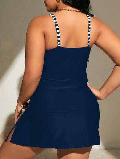 SHEIN Swim Curve مجموعة تانكيني للشاطئ في الصيف مناسبة للمقاسات الكبيرة بألوان متضاربة مع تجميلات مجمعة