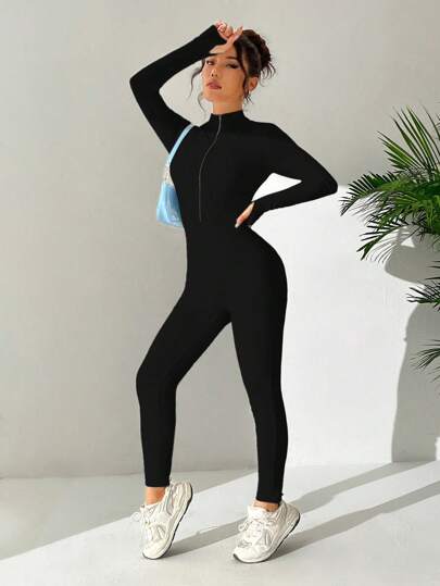 SHEIN EZwear بدلة قصيرة نسائية بياقة عالية بلون سادة