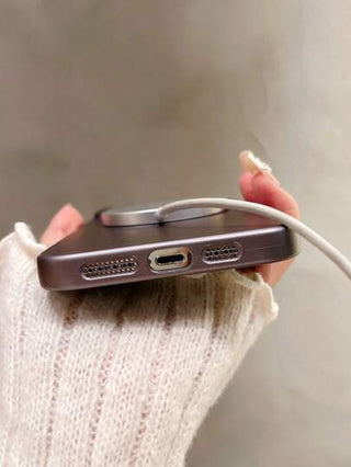 غطاء هاتف مقاوم للصدمات بتصميم طائرة معدنية مغناطيسية ذو طبقة ماتي سائلة لموديلات هاتف الآيفون 11/12/13/14/15/16 برو ماكس