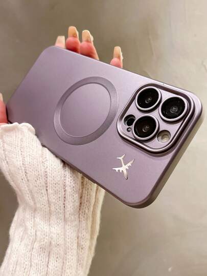 غطاء هاتف مقاوم للصدمات بتصميم طائرة معدنية مغناطيسية ذو طبقة ماتي سائلة لموديلات هاتف الآيفون 11/12/13/14/15/16 برو ماكس