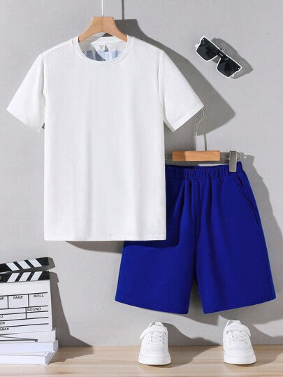 SHEIN Leap Crew زي شبابي مراهق فضفاض عارضة لونية بطباعة حرف أزرق على قميص ذو أكمام قصيرة و شورت وحذاء