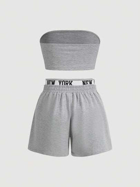 SHEIN EZwear مجموعة توب وشورت بدون حمالة محبوك من الحروف المطبوعة للنساء
