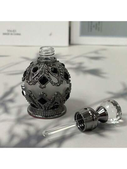 زجاجة عطر قديمة قابلة لإعادة الاستخدام بالمنزل بشكل مخروطي بحواف الماس بسعة 15 مل (الزجاجة فارغة بدون عطر)