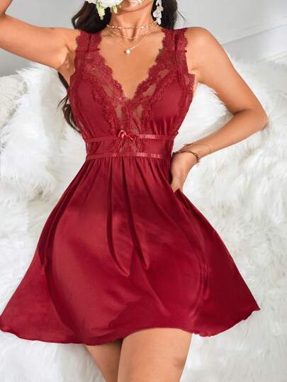 SHEIN فستان نوم نسائي بظهر مفتوح وياقة على شكل حرف V بدون أكمام وتطريز دانتيل متباين