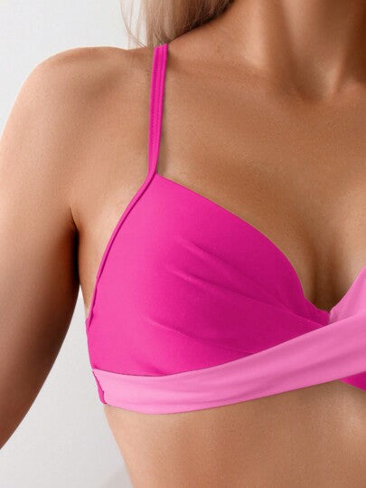 SHEIN Swim مجموعة بيكيني نسائية متقاطعة باللون الأزرق البحري للصيف ومزينة باللون الأسود والأبيض