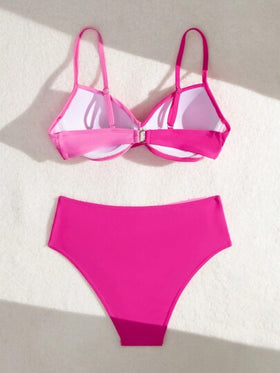 SHEIN Swim مجموعة بيكيني نسائية متقاطعة باللون الأزرق البحري للصيف ومزينة باللون الأسود والأبيض