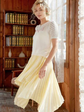 Knit Mix ملابس علوية تي شيرت نسائي أنيق مصنوع من الأقمشة المحبوكة على الطراز الفرنسي، مزين بالتطريز، أكمام قصيرة وقصة عادية، قطعة كاجوال بتصميم بسيط وعصري، مناسب لمناسبات العودة إلى المدرسة في فصلي الخريف والشتاء، ومناسب لمناسبات عيد الميلاد والشكر وراس ا