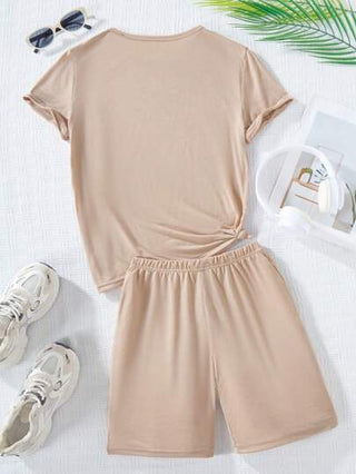 girls-sets تي شيرت تي شيرت وسروال قصير بأكمام قصيرة بناتي مزين بشعار كرتوني للفتيات في مرحلة المراهقة مجموعة 2 قطعة لفصل الصيف