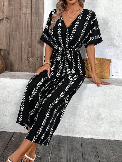 SHEIN LUNE جمبسوت كاملة الطباعة بياقة على شكل حرف V للنساء، كاجوال