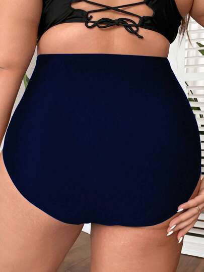 Swim Basics سروال سباحة بلون سادة وخصر عالي لسيدات القوام الكبير في الصيف مع تصميم مجمع للتحكم في البطن