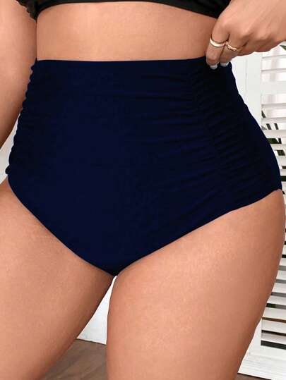 Swim Basics سروال سباحة بلون سادة وخصر عالي لسيدات القوام الكبير في الصيف مع تصميم مجمع للتحكم في البطن