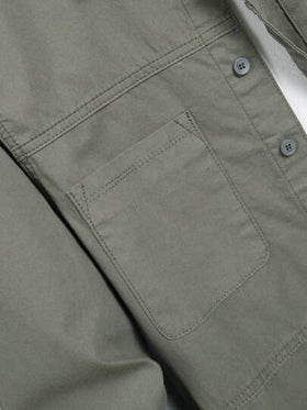 Manfinity Homme ملابس علوية جينز بأكمام طويلة أساسية، بأزرار وجيبين، مطرز بتصميم حرفي، قطعة مريحة وفضفاضة للرجال، مناسب للهدايا، الخروج، الجامعة، العمل، في فصل الخريف