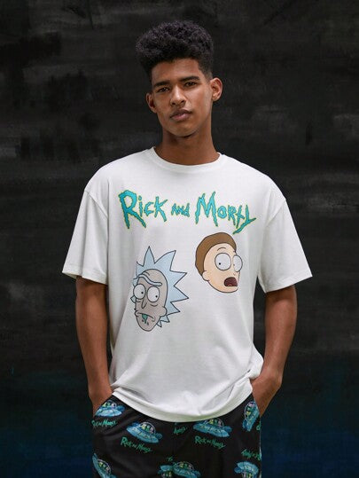 Rick and Morty X SHEIN مجموعة ملابس منزلية عارضة للرجال تتألف من ملابس علوية فضفاض بطبعة حرف وشخصية كرتونية وسروال قصير