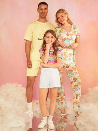 ملابس بناتي X Care Bears تيشيرت قصير الأكمام تصميم خماسي مطبوع الدب والحروف المتناقضة للبنات في المرحلة الانتقالية
