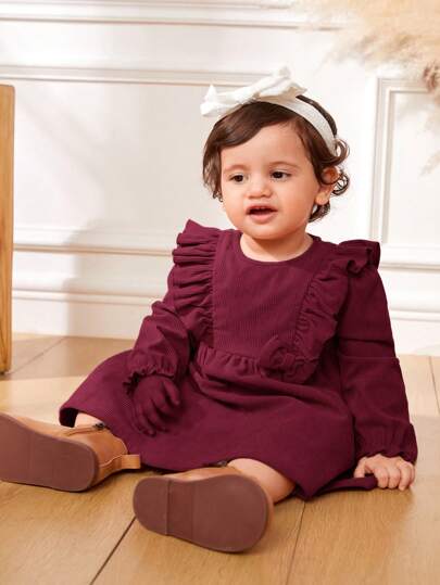 فساتين بيبي Cozy Pixies فستان طويل الأكمام كيوت بياقة مستديرة وتشطيب كشكش بتصميم حشوات للبنت الصغيرة
