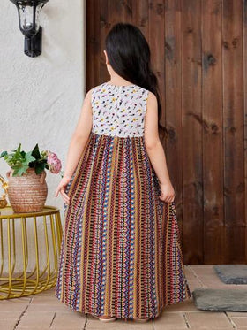 SHEIN فتاة صغيرة فستان كاجوال بدون أكمام وياقة دائرية يتميز بالألوان المتعددة والتصميم العصري المحبوك