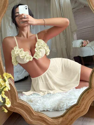 مجموعة لانجري جذابة للنساء بتصميم بمقدمة رباط و زهور ثلاثية الأبعاد