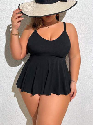 SHEIN CURVE+ طقم تانكيني عاري وأسفل حجم متوسط للنساء، مزين بطبقات الأورجانزا الجميلة بلون واحد يصلح لإطلالات الصيف والشاطئ والعطلات