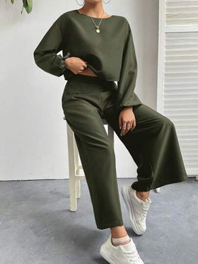 SHEIN Essnce بدلة كاجوال لامرأة مكونة من ملابس علوية أكمام طويلة ذات لون بسيط وبنطلون، طقم قطعتين