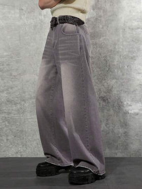 Manfinity Denimwave بنطلون جينز رجالي واسع الساق من طراز Y2K 90S باللون الرمادي الفاتح، مثالي للملابس الشارعية، مناسب للرجال المتطلعين للموضة الفريدة والمريحة، بتصميم طويل وغسيل حمضي، بنطلون جينز كارجو بلون بنفسجي سادة، مناسب للخروج والتجول في الشارع والع